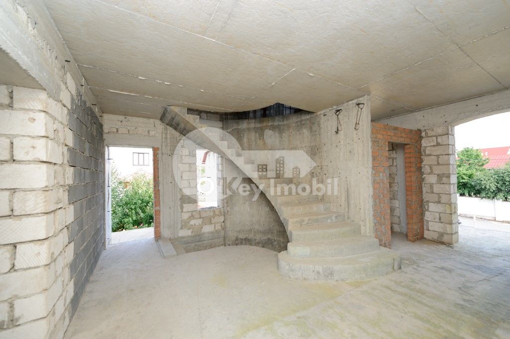 Casă cu 4 nivele, 580 mp + 18 ari, Dumbrava, 534000 € foto 6