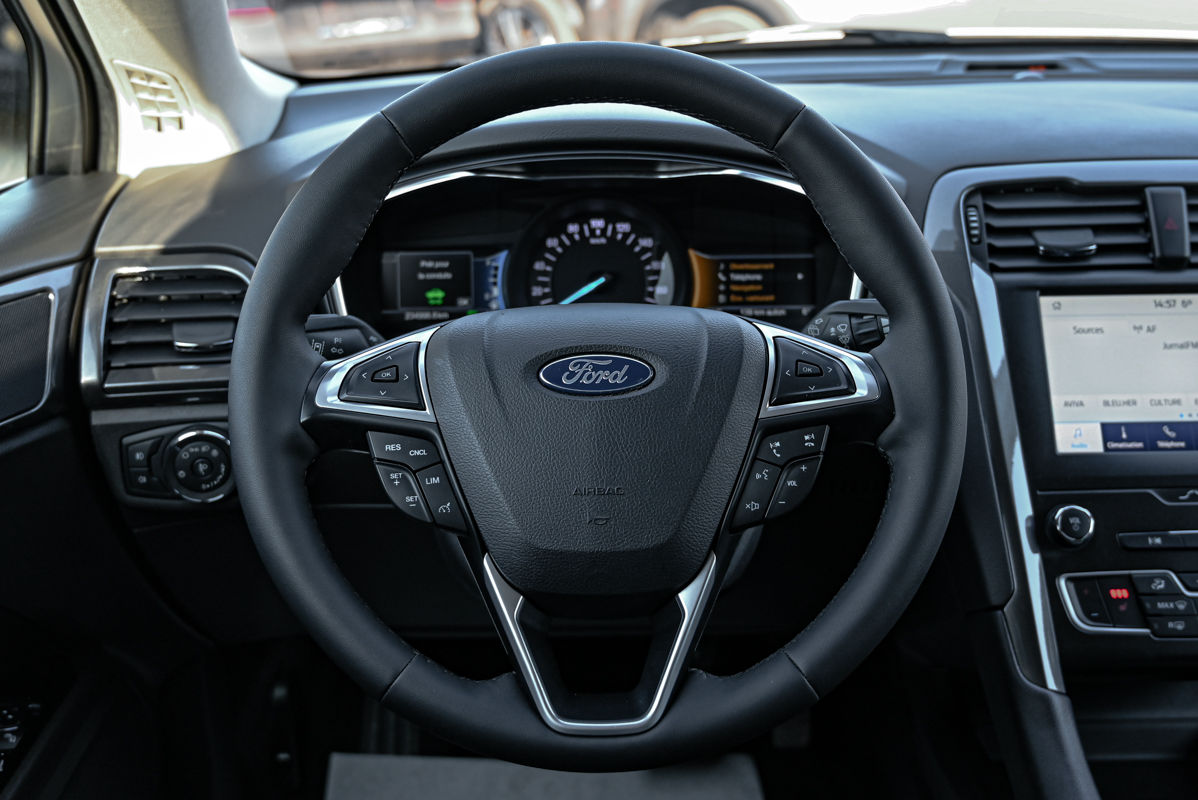 Ford Mondeo фото 10