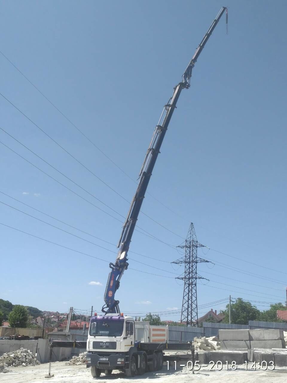 Servicii macara 30 m  putere ridicare pina la 8 tone manipulator foto 3