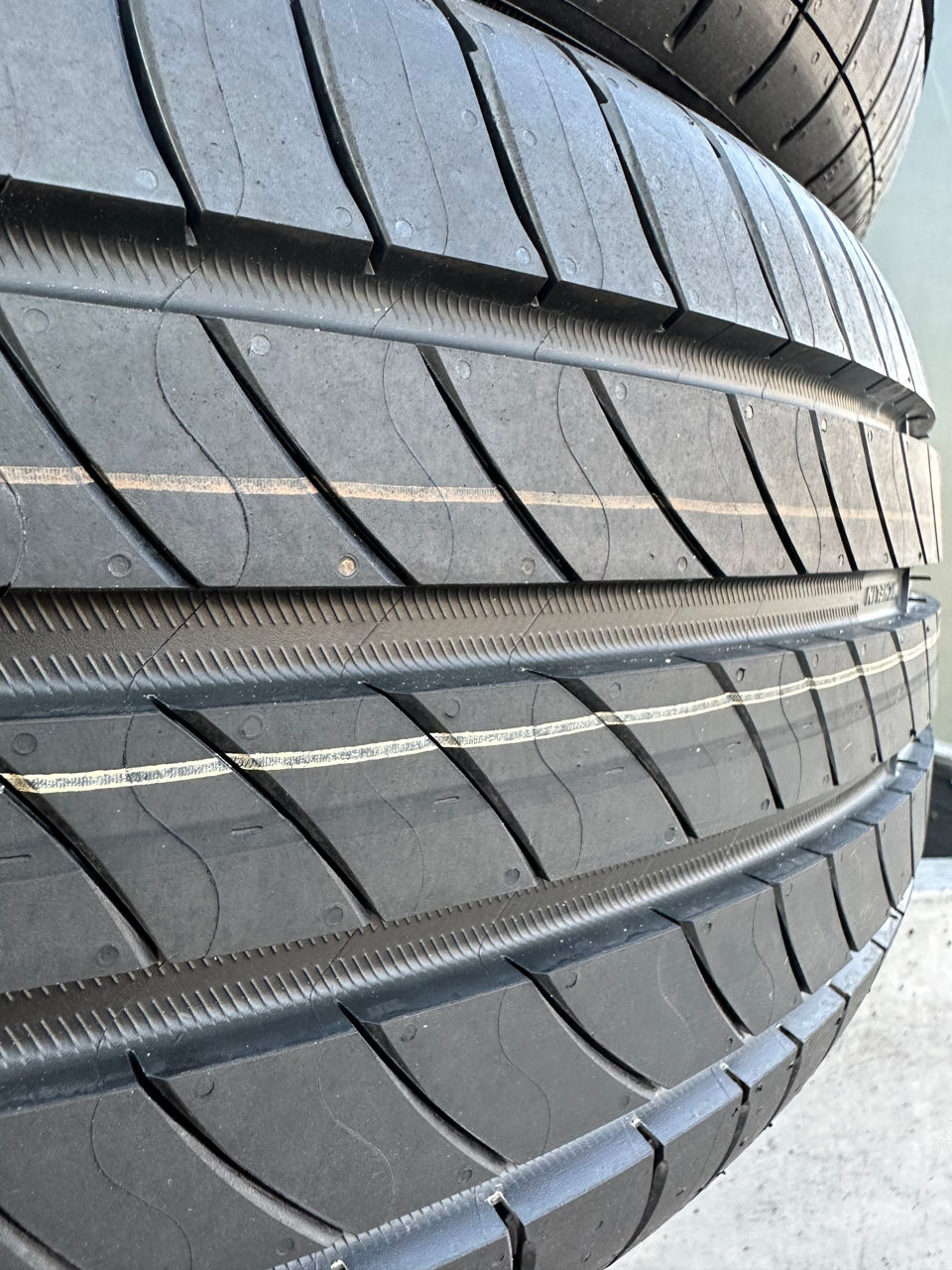 215/65 R17 Michelin Noi 2023 foto 4