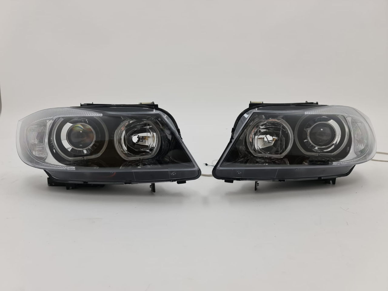 Livrare Gratuita Faruri Angel Eyes BMW Seria 3 E90 2005-2008 pentru masinile fara xenon foto 0