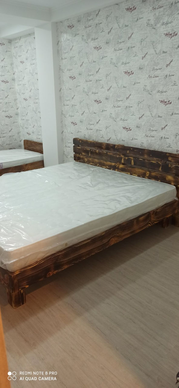 Кровати из дерева