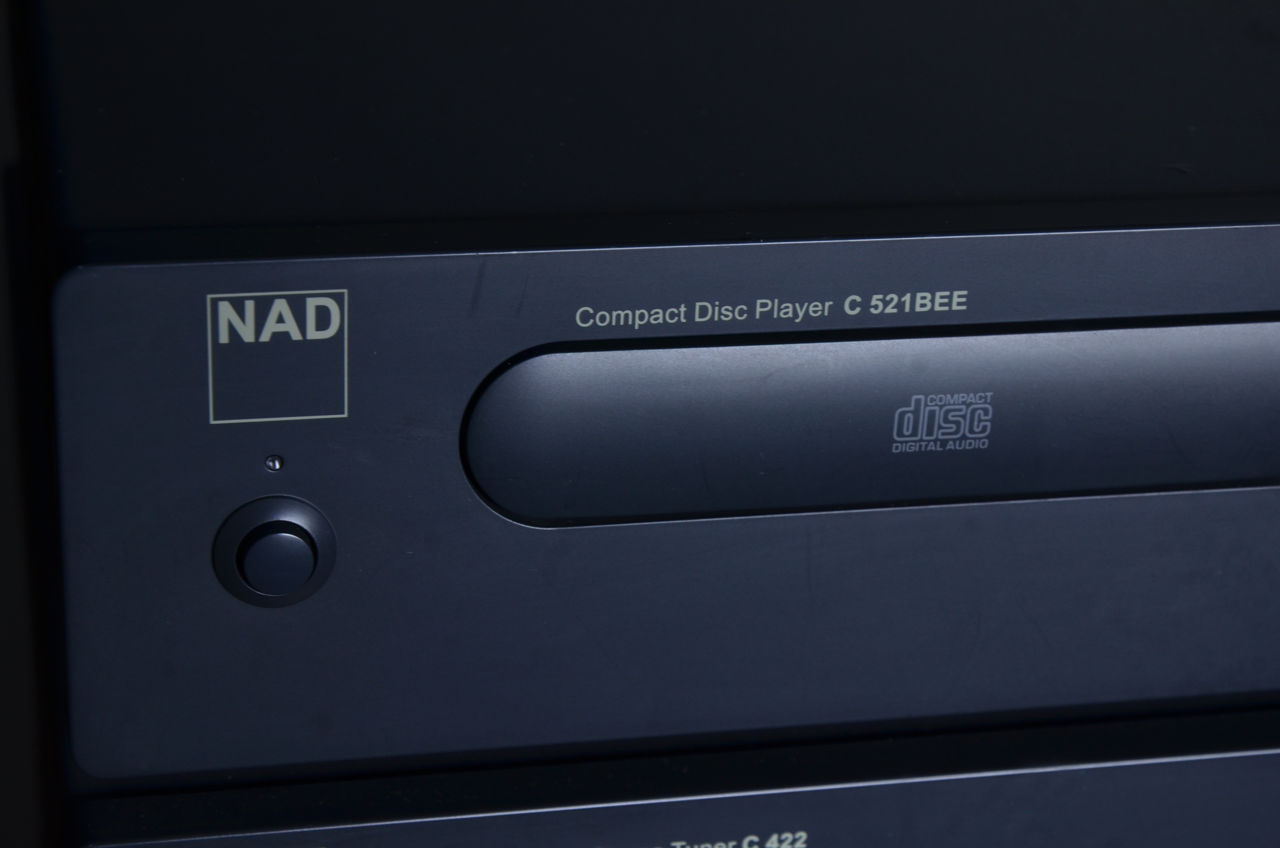 NAD Hi Fi система / NAD C350 усилитель / NAD C521 CD player / NAD C422 Stereo AM/FM / есть пластинки фото 1