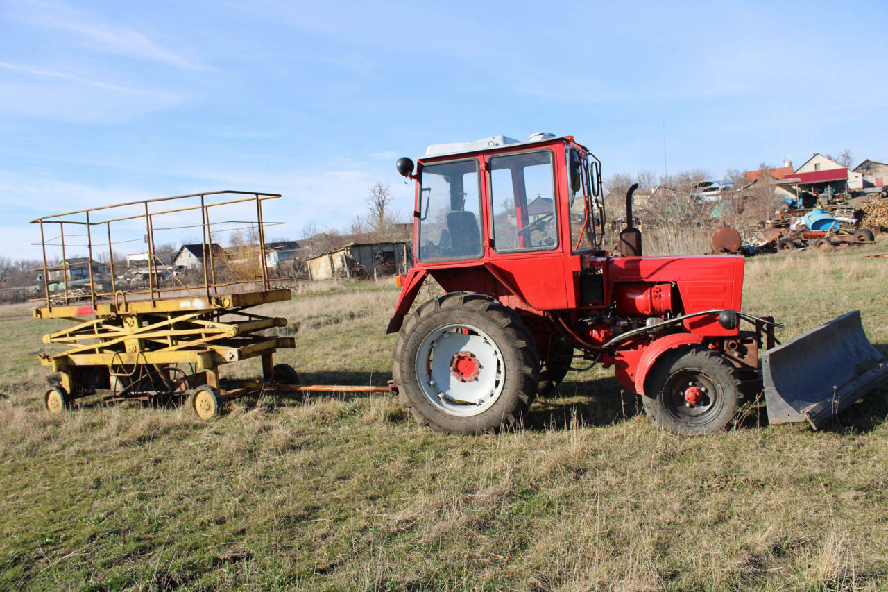 Tractor  t 30 are 592 moto ore 5299 euro foto 3