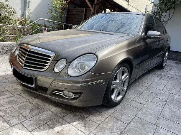 Mercedes E Class foto 0