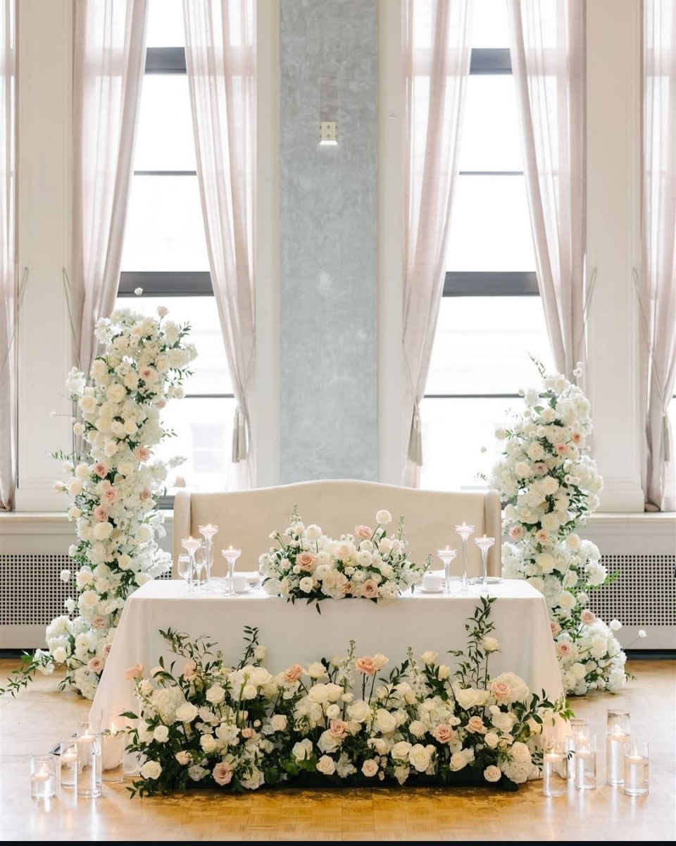 Decor floral și cu baloane pentru aniversări, nunți, cumătrii, botezuri  foto 5