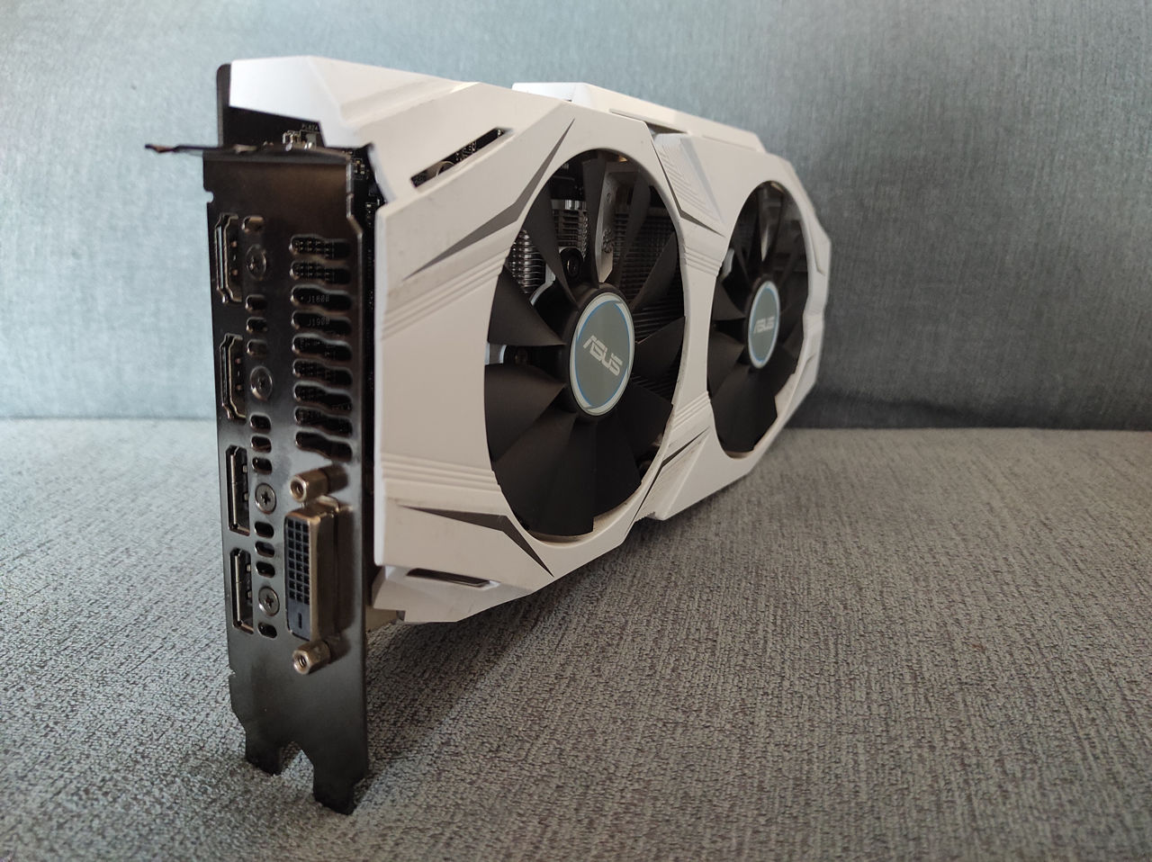 GTX1070 TI 8GB, RX580 8GB, RX480 4-8GB, GTX1060 6GB foto 8