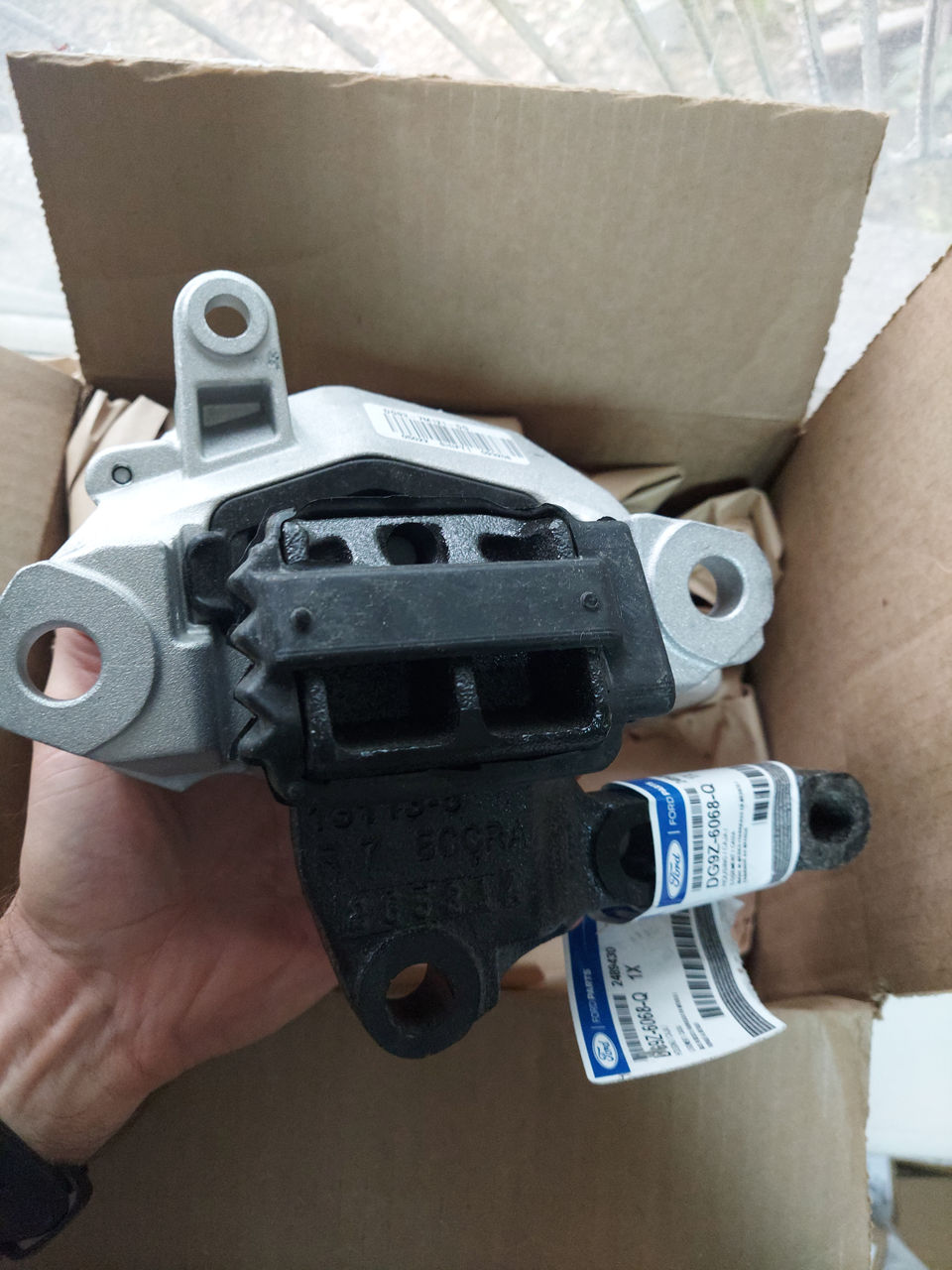Подушка двигателя левая Ford fusion, Lincoln mkz hybrid foto 2