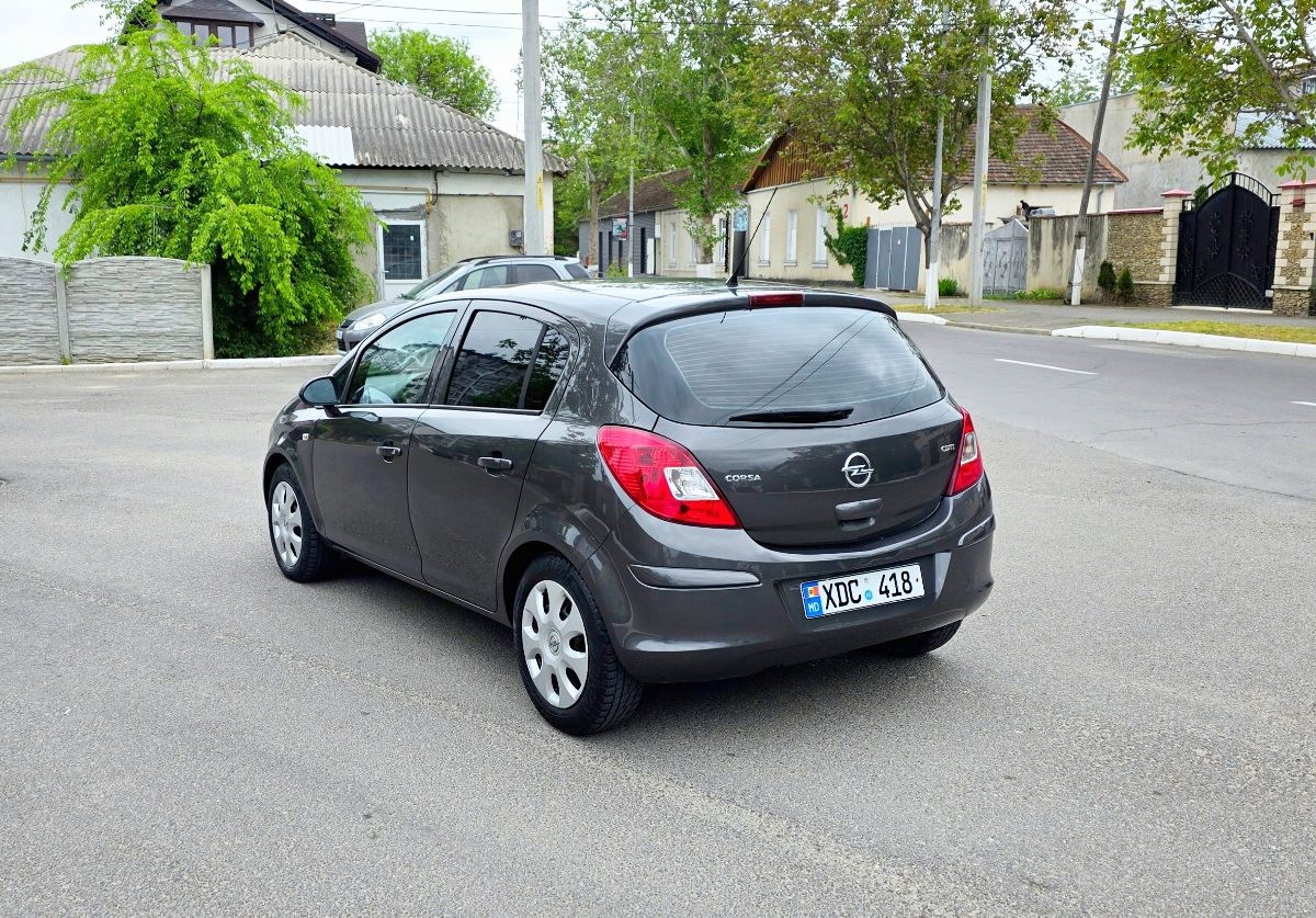 Opel Corsa foto 2