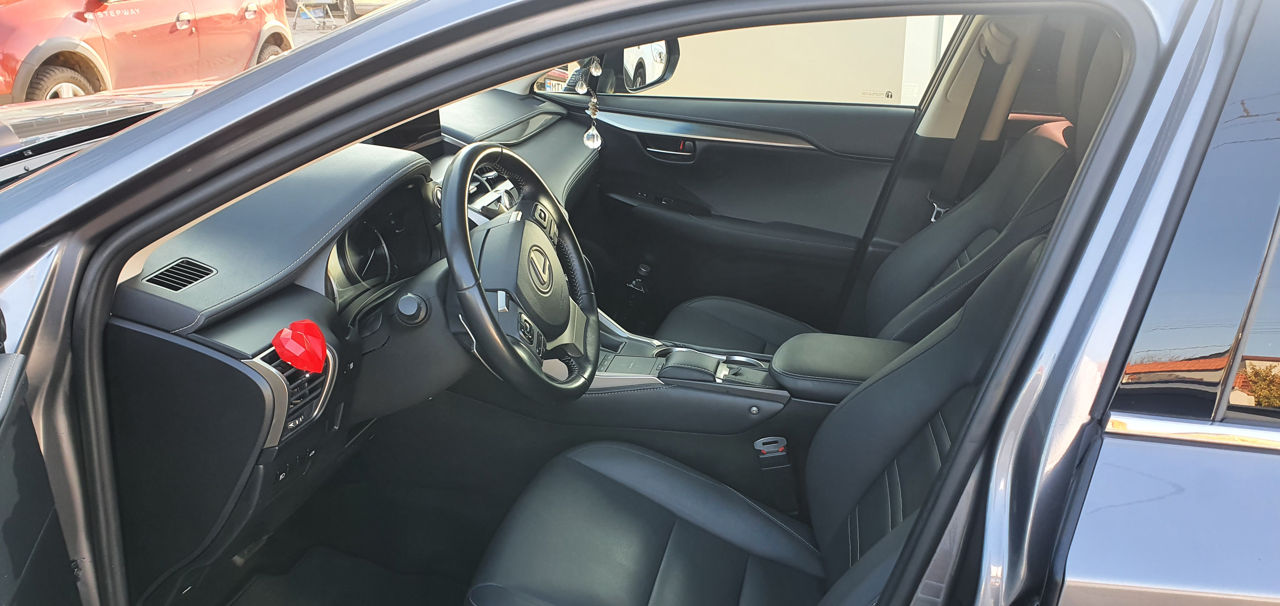 Lexus NX Series фото 7