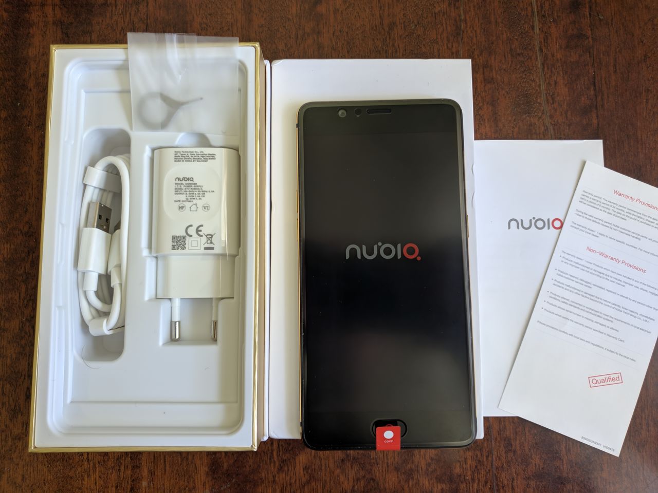 ZTE Nubia M2 4/64Gb - новый в пленках, полный комплект. Super Amoled 100%  new original