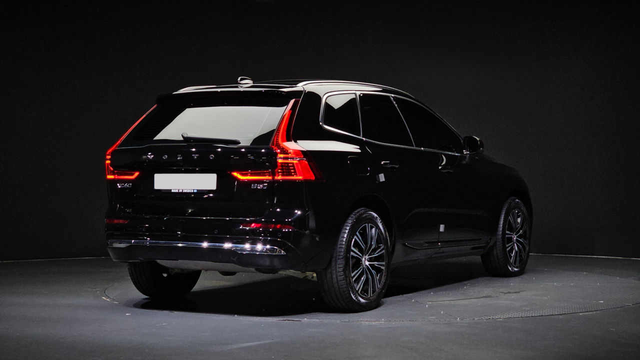 Volvo XC60 фото 1