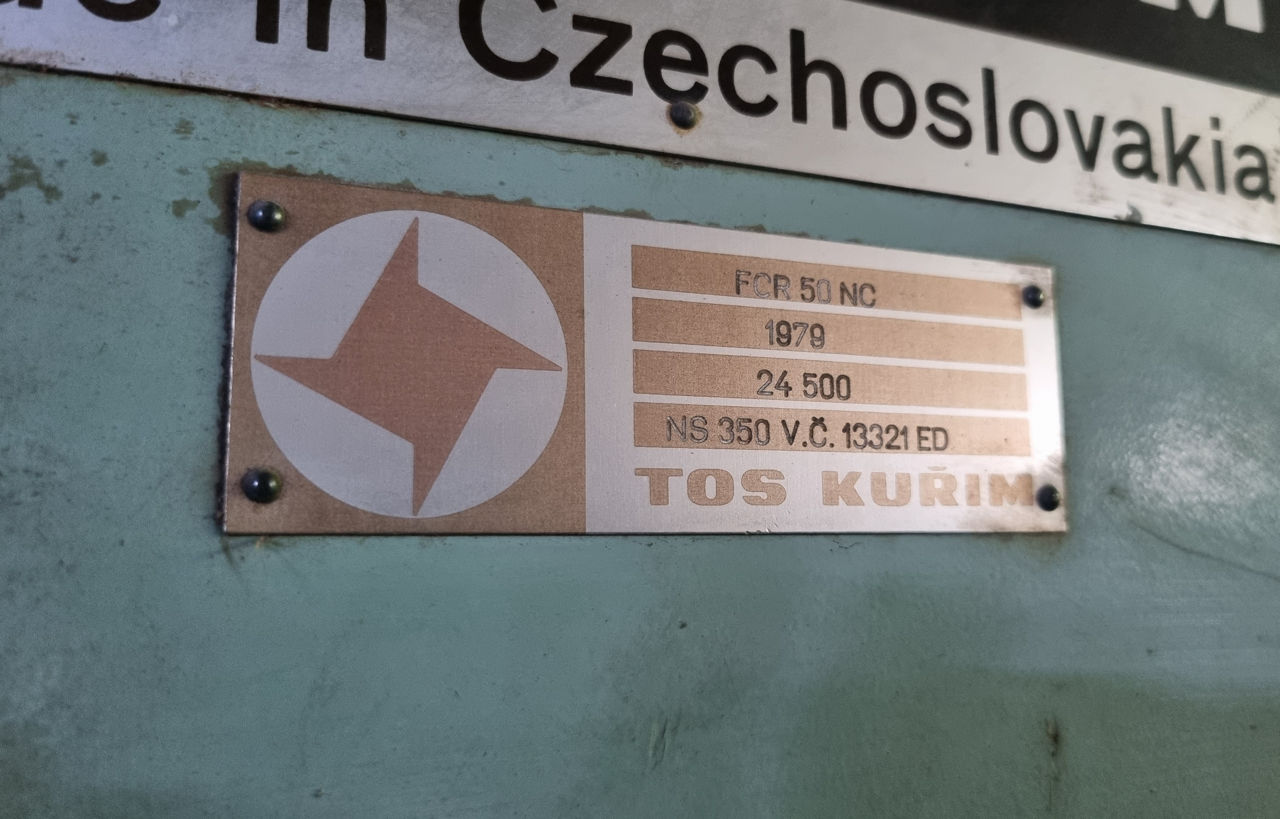 Фрезерный  шестишпиндельный станок TOS KUIM  модель  FCR 50 NC foto 3