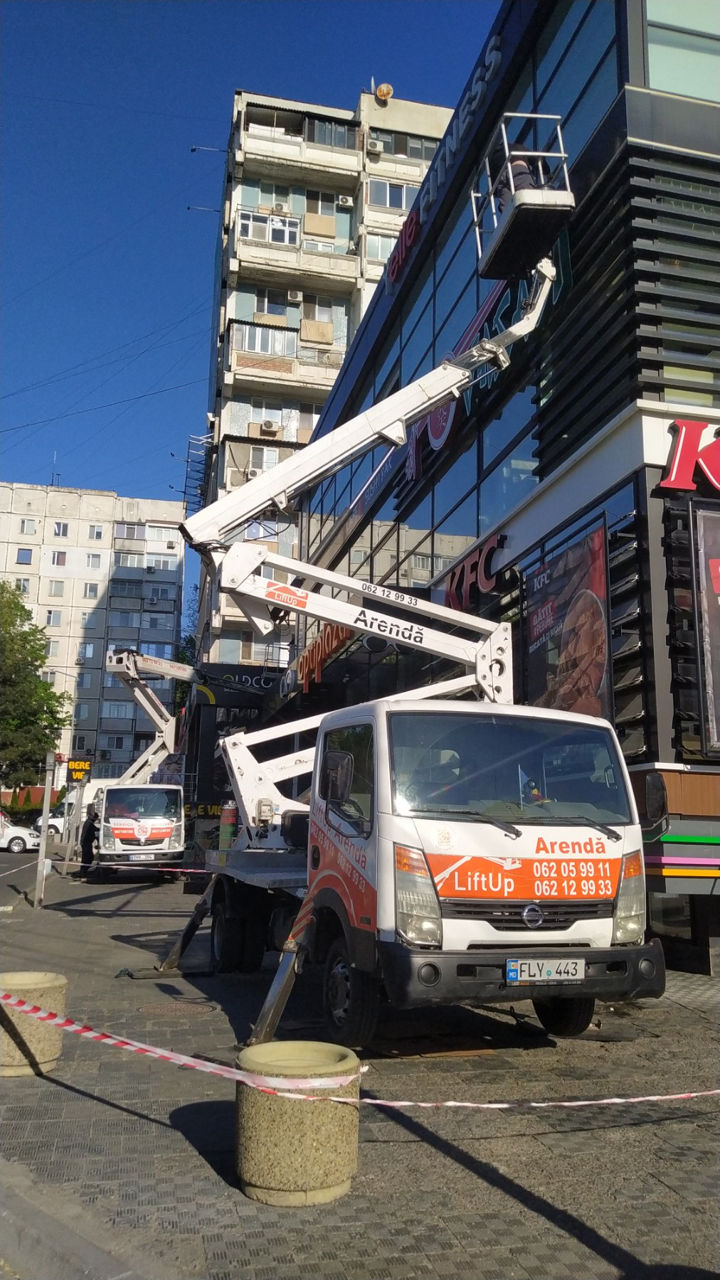 Spălarea faţadelor din sticlă, bond, panouri publicitare,acoperişuri din sticlă cu un sistem unic! foto 14