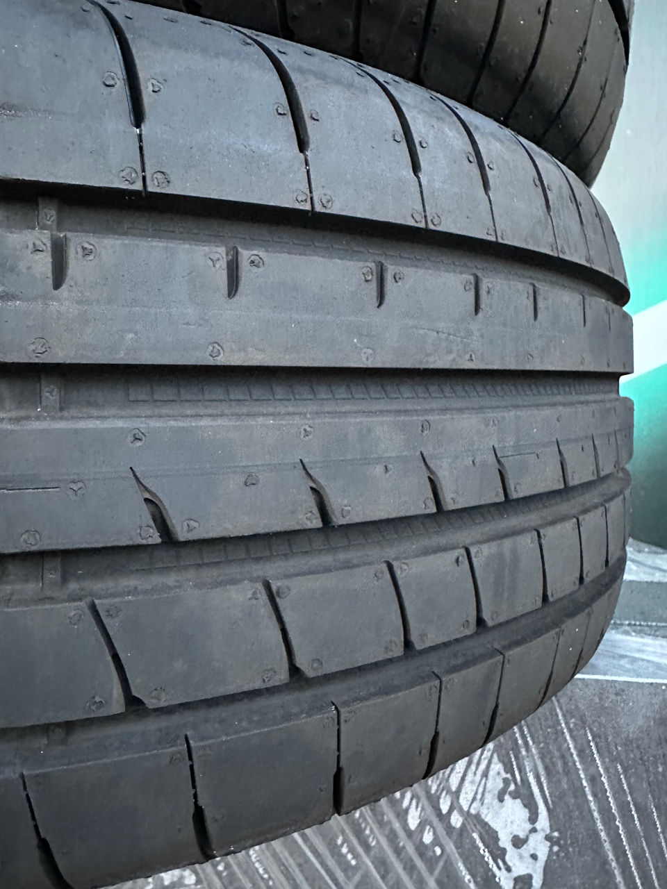 235/55 R18 GoodYear Noi 2023 foto 4