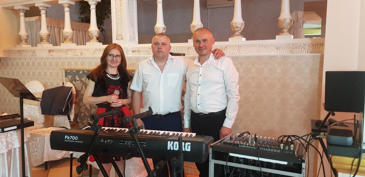 Dj-muzica pentru petrecere+solista,solist,nunta,cumatrie,petrcere,ceremonii foto 6