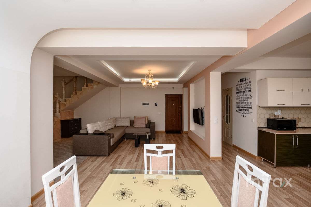 Apartament cu 3 camere, 150 m², Buiucani, Chișinău foto 9