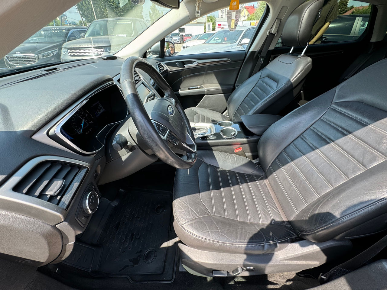 Ford Fusion foto 7