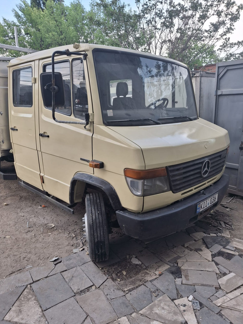 Mercedes Vario 818 foto 0