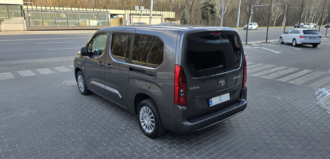 Toyota Proace City foto 0