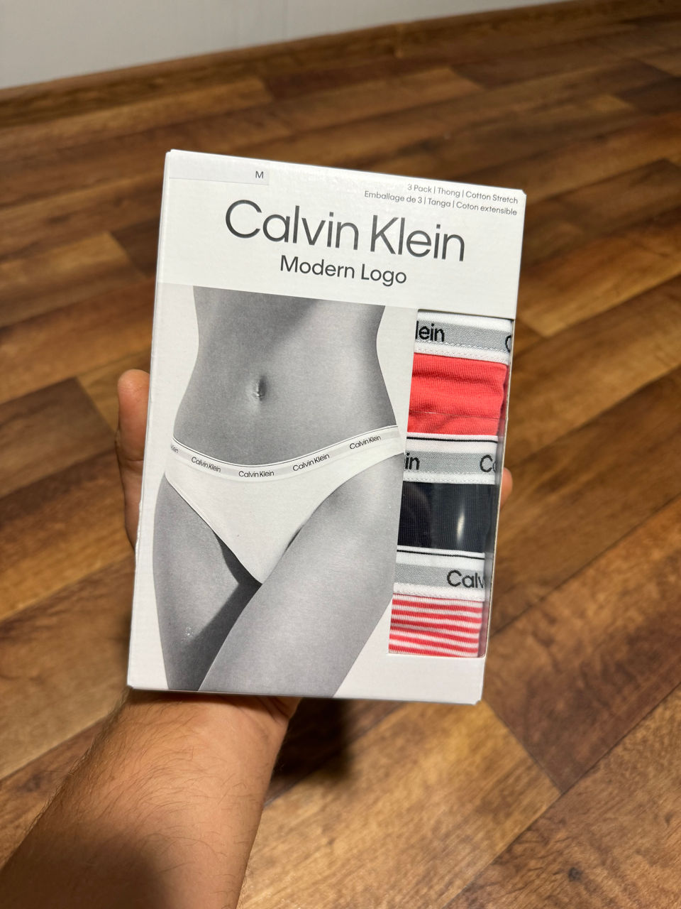 Calvin Klein  foto 1