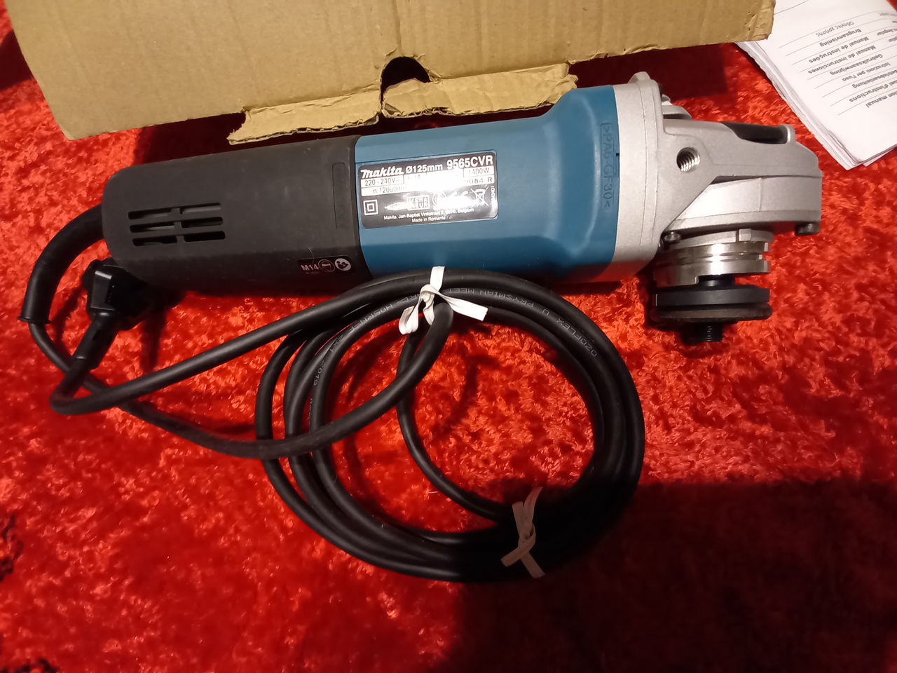 Makita 9565CVR nou