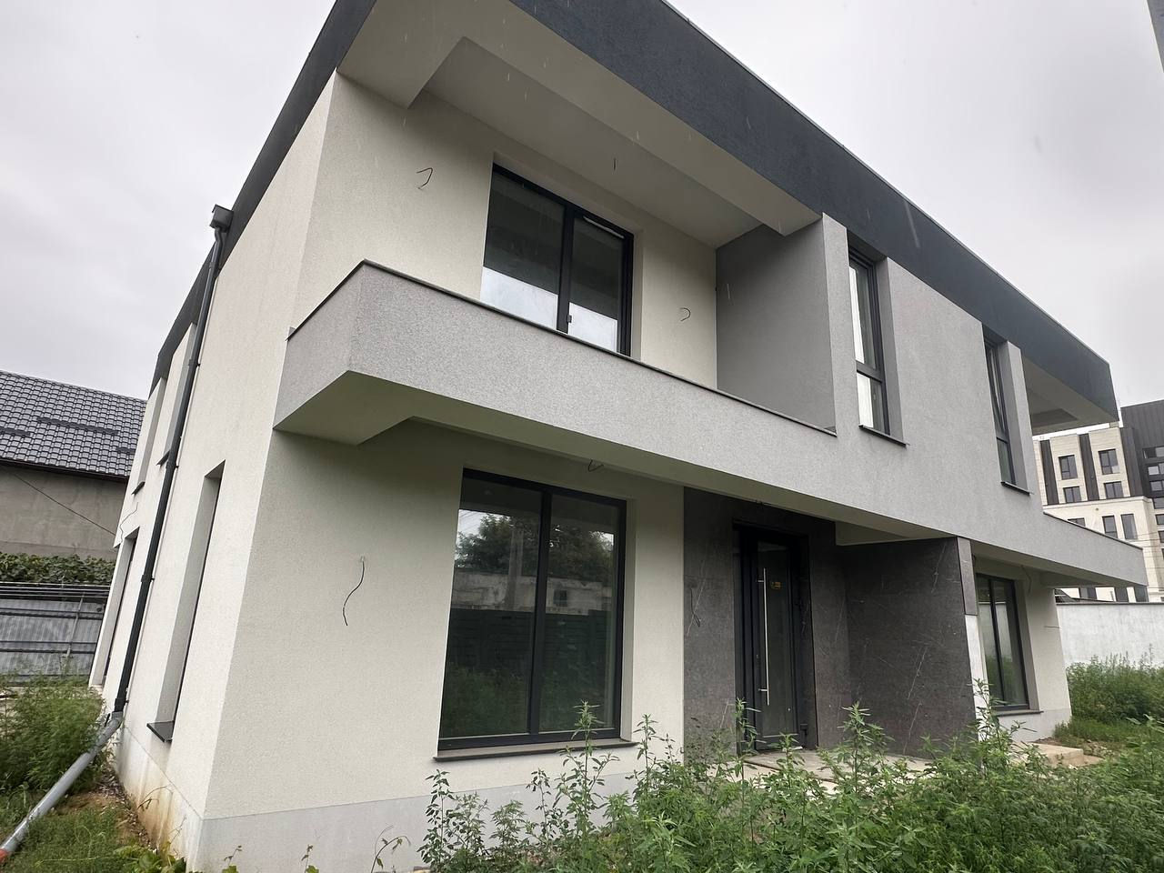 Casă spre vânzare cu 3 camere, 175 m2 în Chișinău, Botanica