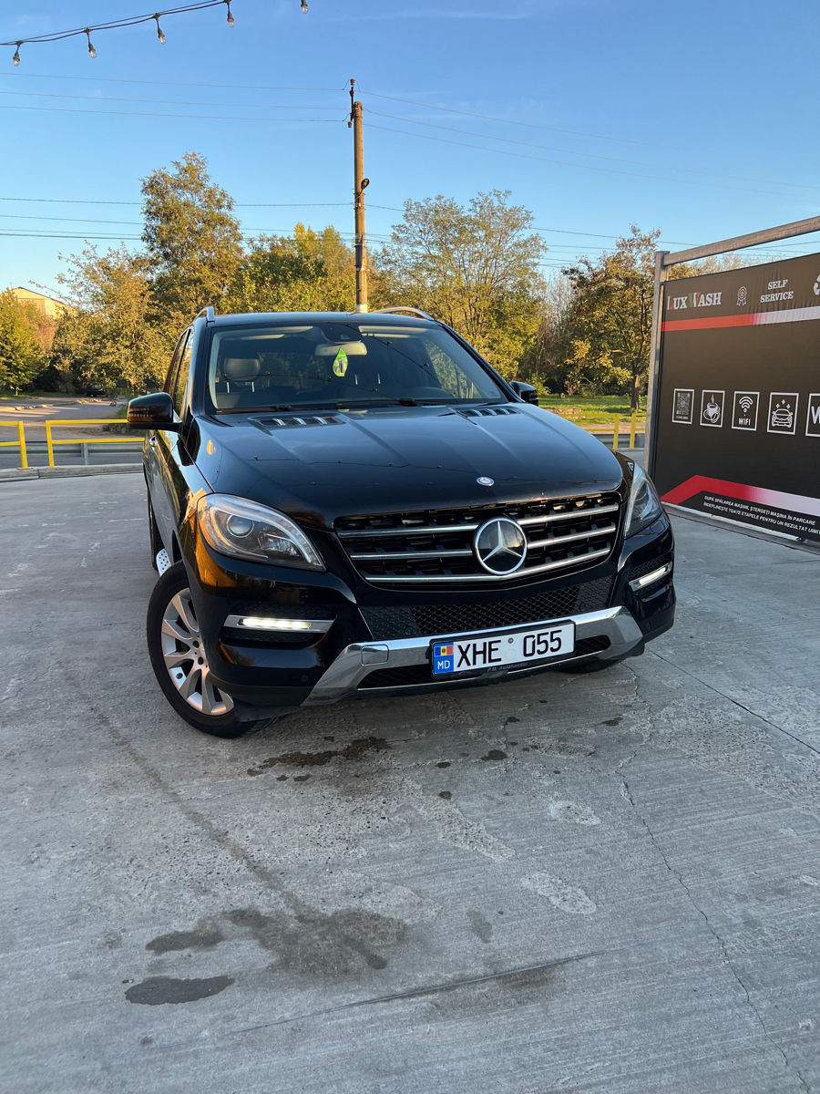 Mercedes M-Class foto 0