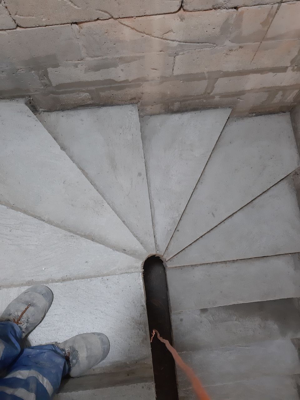 Scari din beton  лестнницы из бетона scari din beton armat foto 3