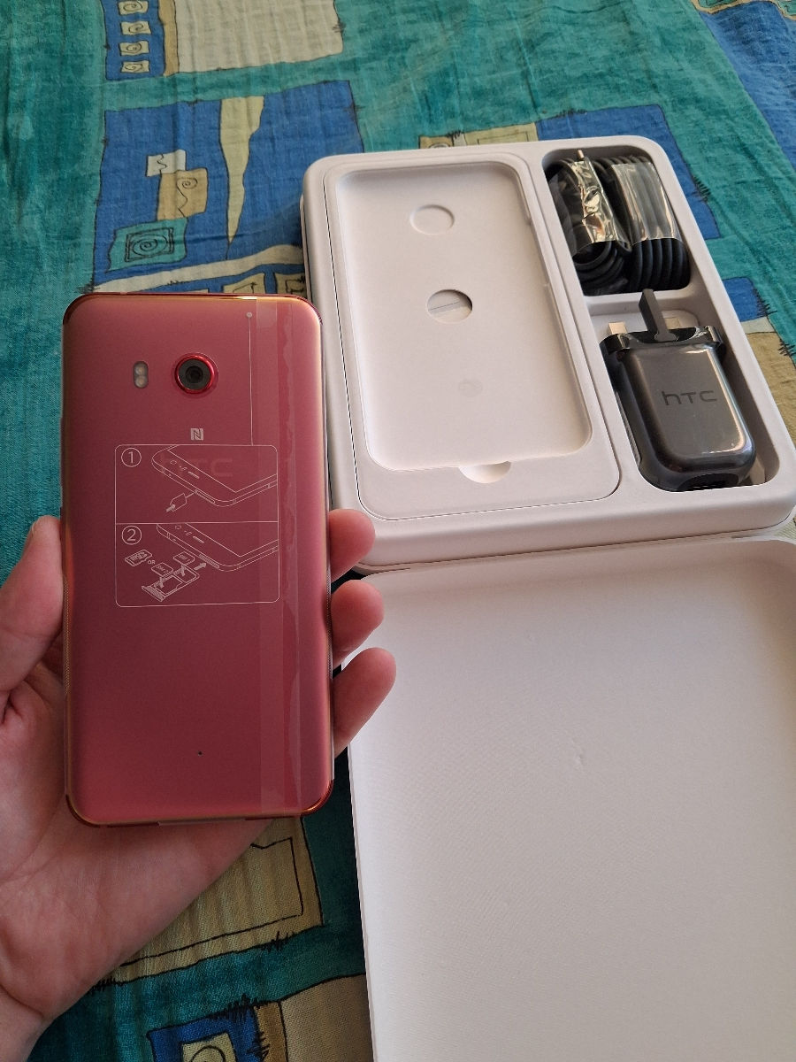 HTC U11 (6/128) Solar Red foto 0