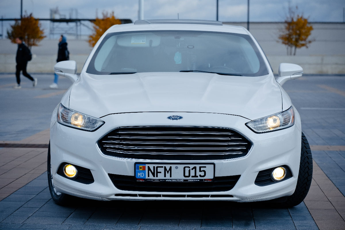 Ford Fusion foto 1