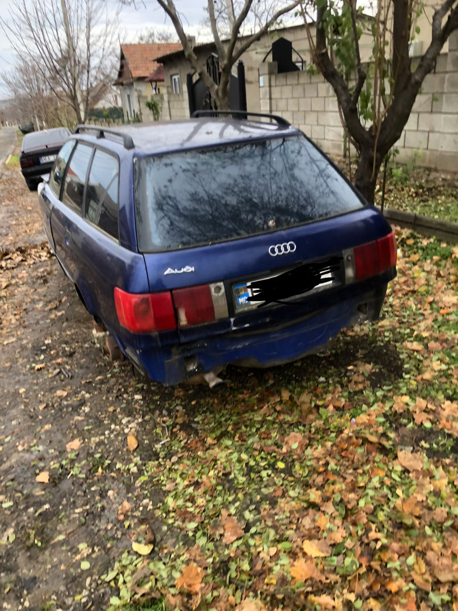 Audi 80 b4 Универсал foto 1