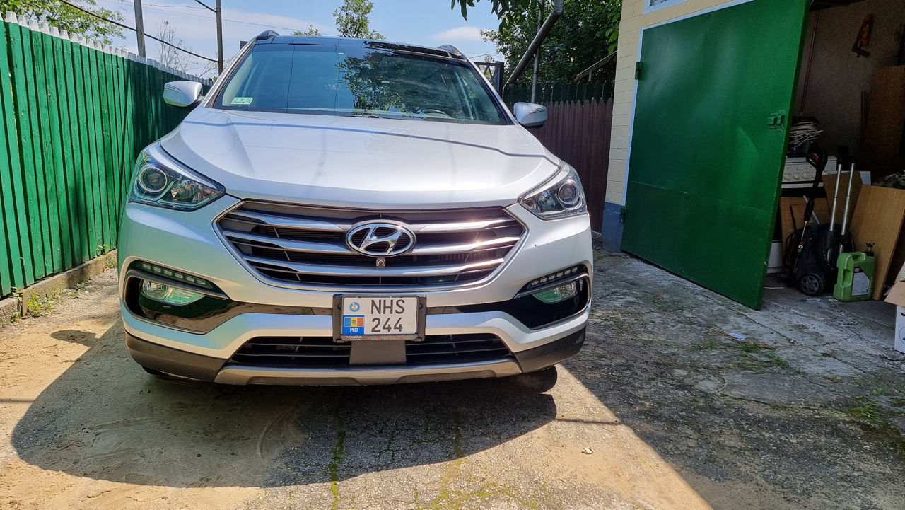 Hyundai Santa FE foto 0