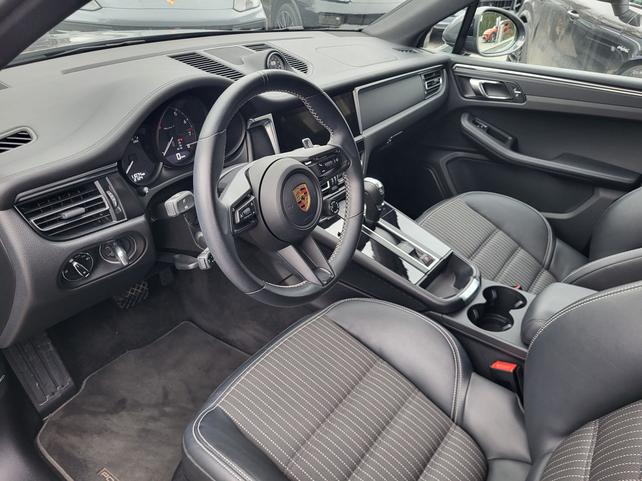 Porsche Macan фото 9