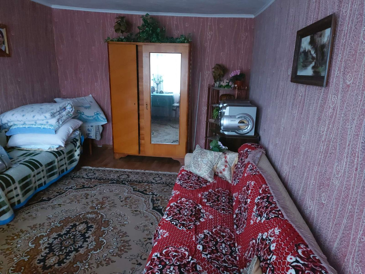 Vind casa  , 40 km de la Iasi Romania si 30 de la Ungheni foto 4