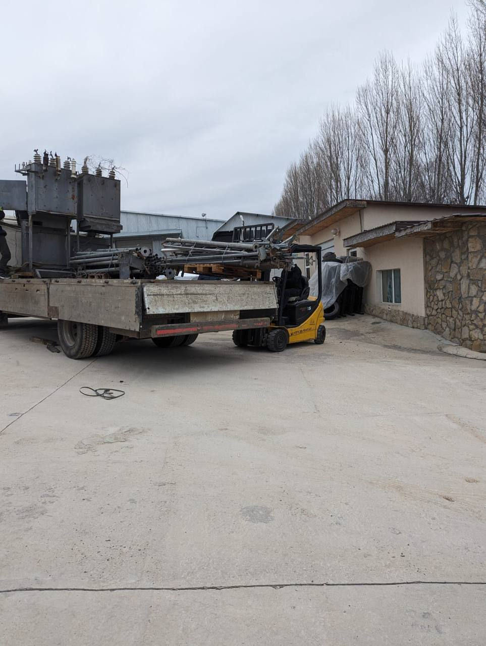 Транспортная компания. Услуги перевозки 10-12 тонн. Transport 12 tone foto 0