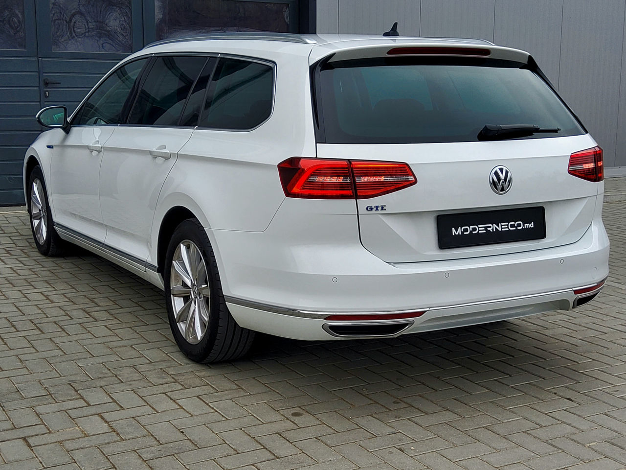 Volkswagen Passat foto 3