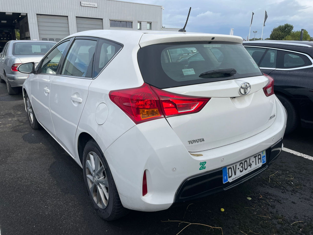 Toyota Auris 2015 г. с пробегом 158211 км, Дизель, 8400 €
