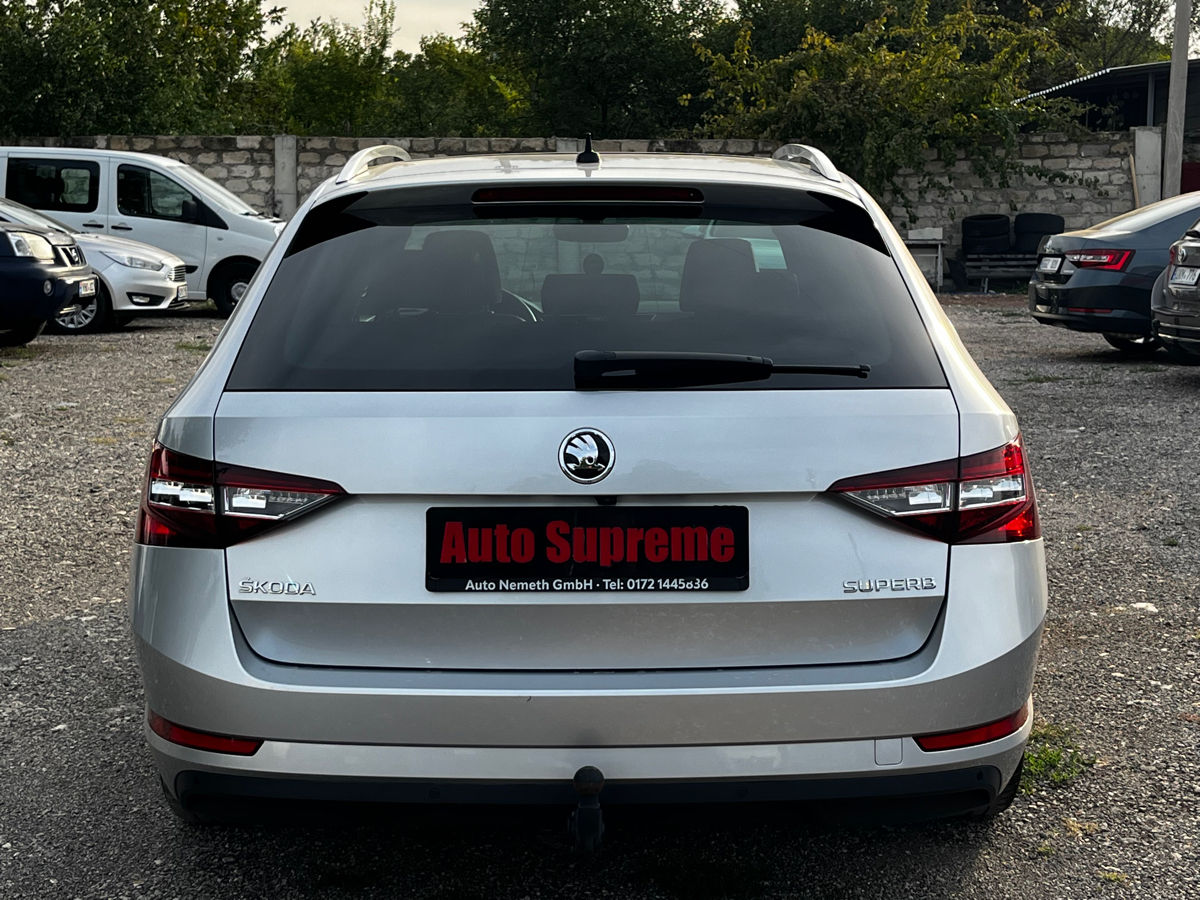 Skoda Superb foto 4