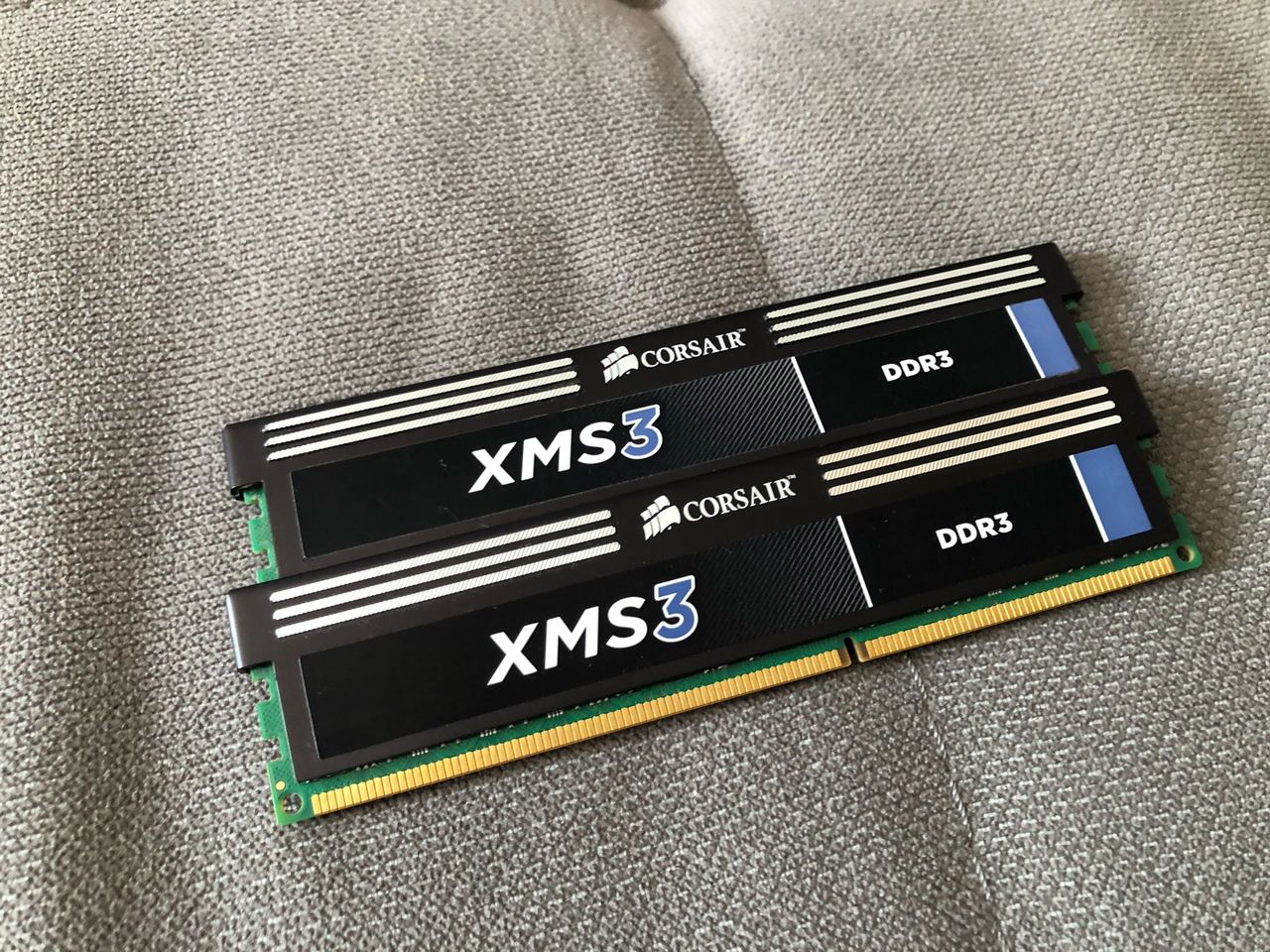 Corsair XMS3 — 8GB (2x4GB) DDR3 1600MHz C9 Memory Kit
