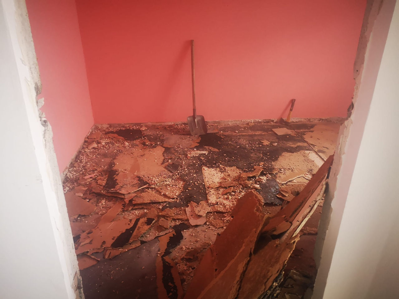 Taiere pereti, beton armat, asfalt  / demolari fundatii, plansee, pereti. foto 5