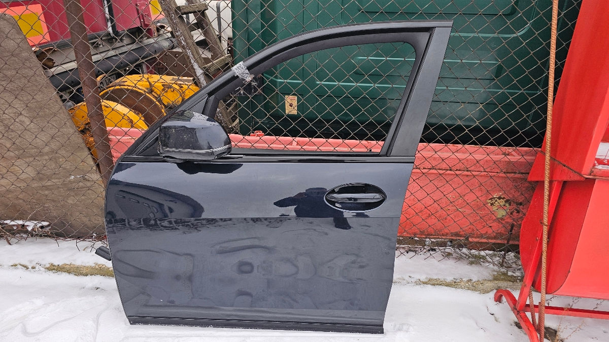 4 usi si un panou de bord BMW X7, Totul la 5000 euro
