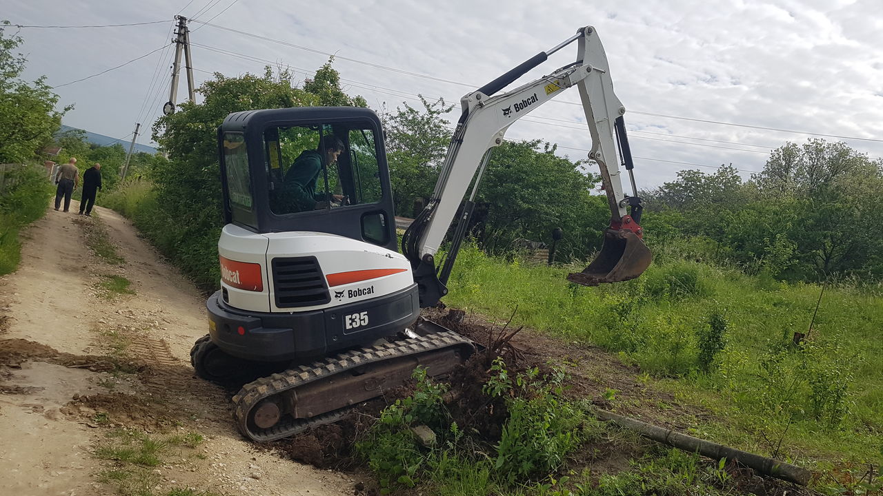 Excavator Miniexcavator Bobcat E35 Strelaua Extra-Long foto 1