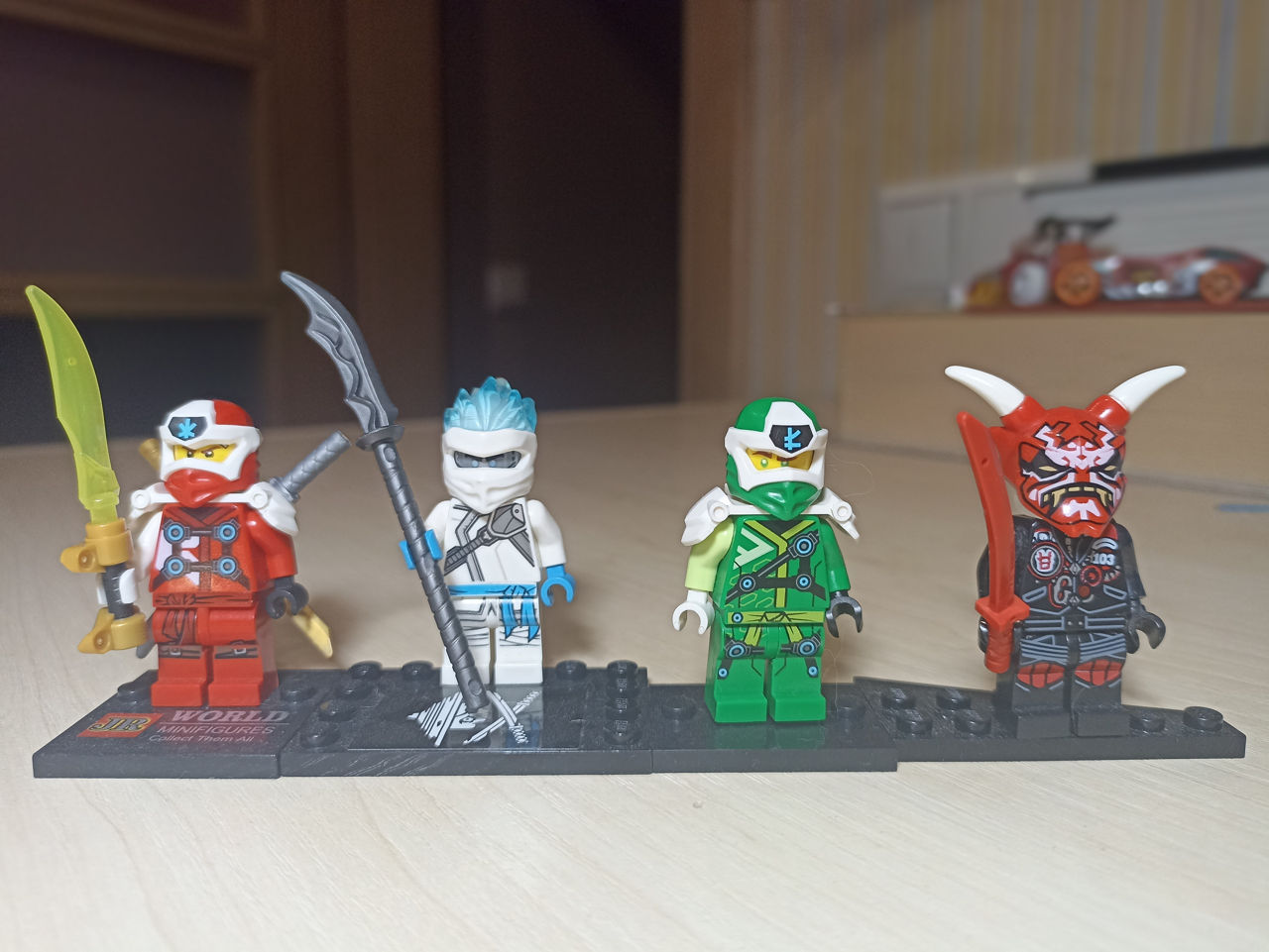 Продаю фигурки Лего. Vand figurine Lego
