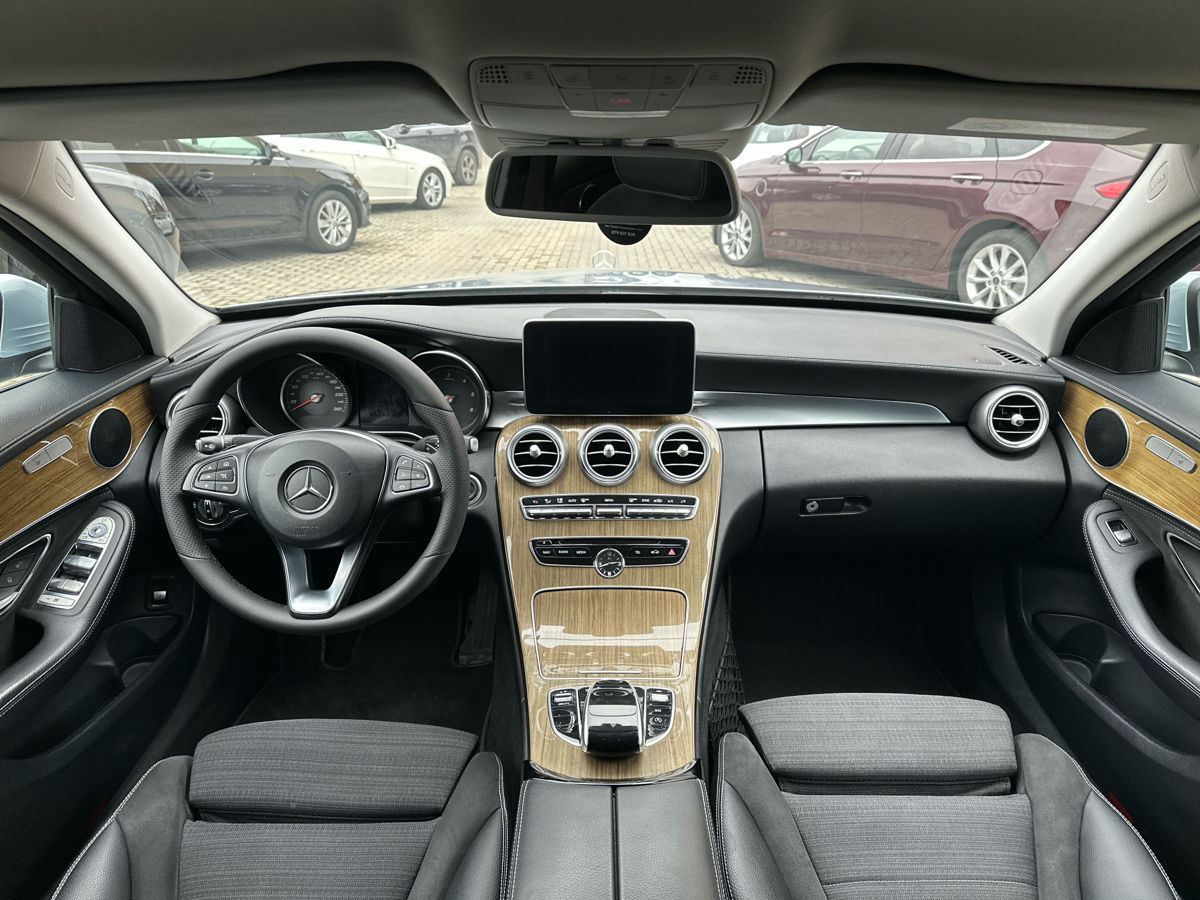 Mercedes C-Class фото 8