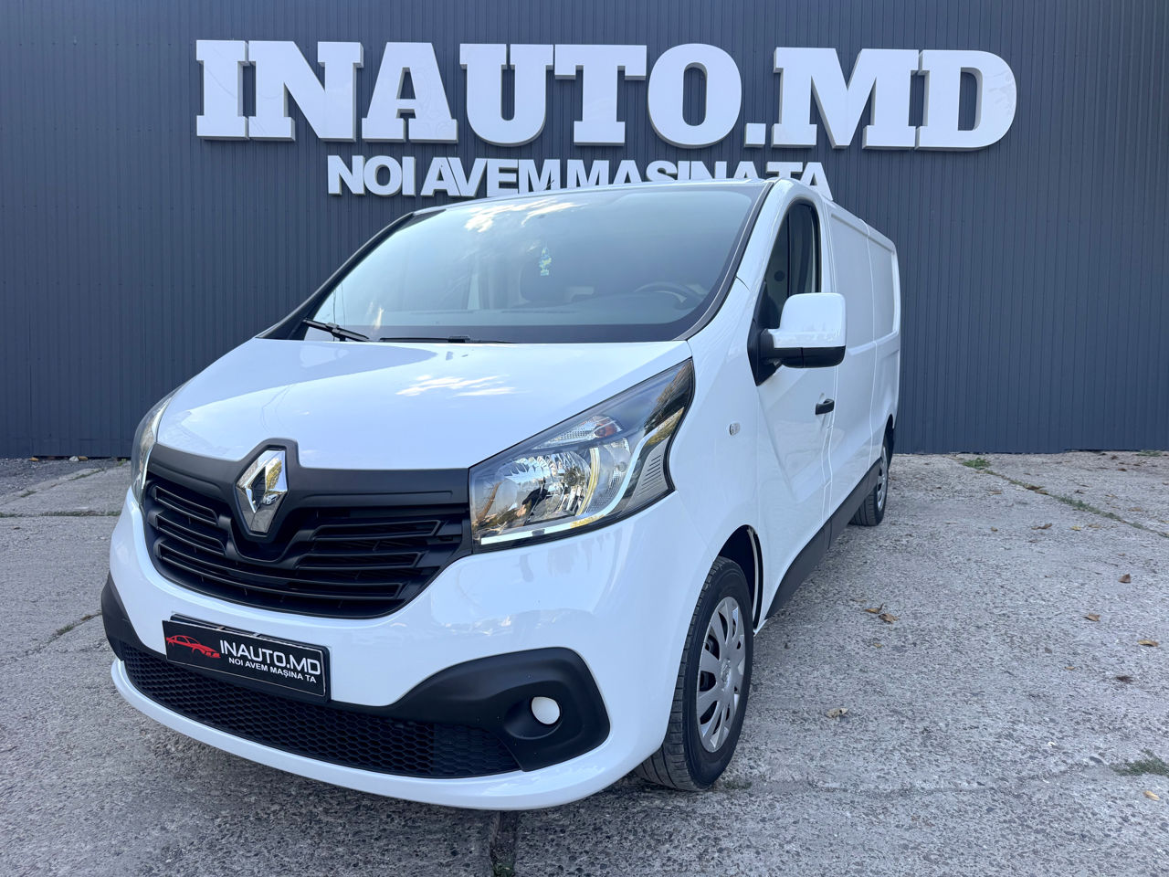 Renault Trafic 2016 — 1