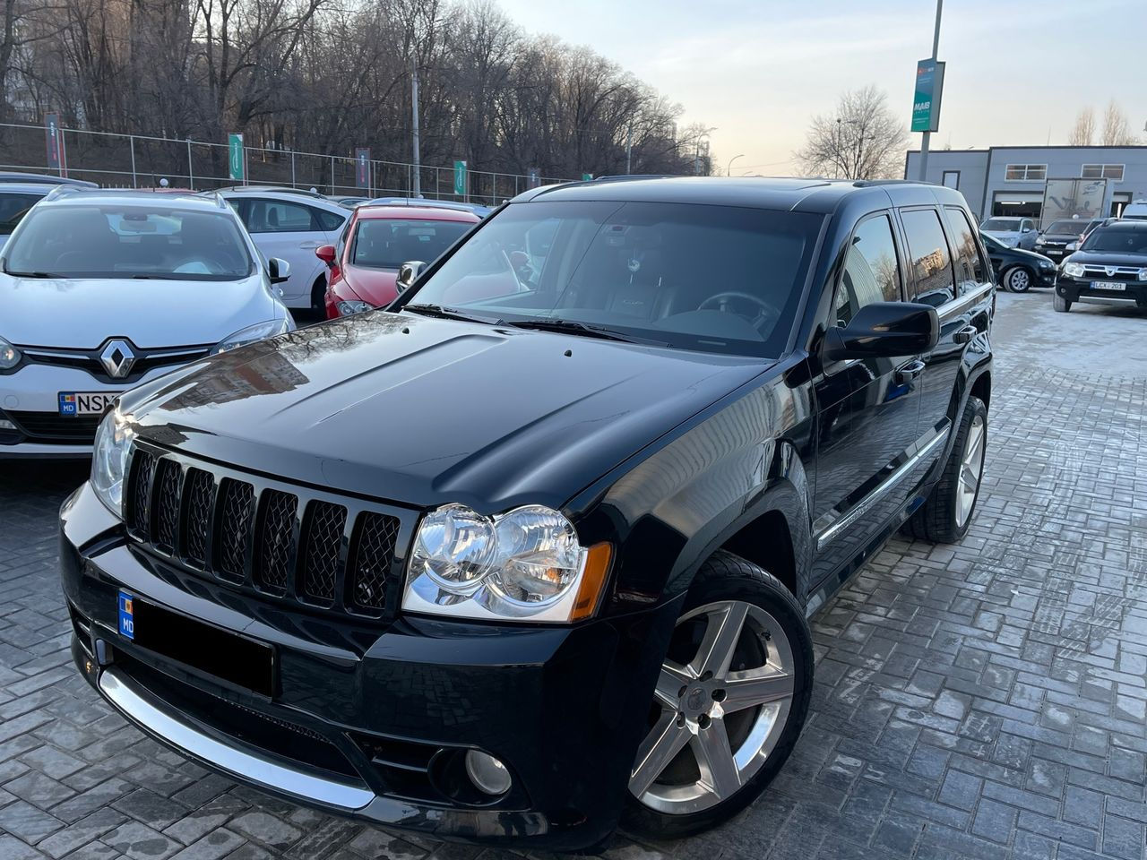 Машины молдове. 2006 Jeep Grand Cherokee srt8. Jeep Grand Cherokee WK. Jeep Grand Cherokee 5.7 2009. Jeep Grand Cherokee 2006 5.7.