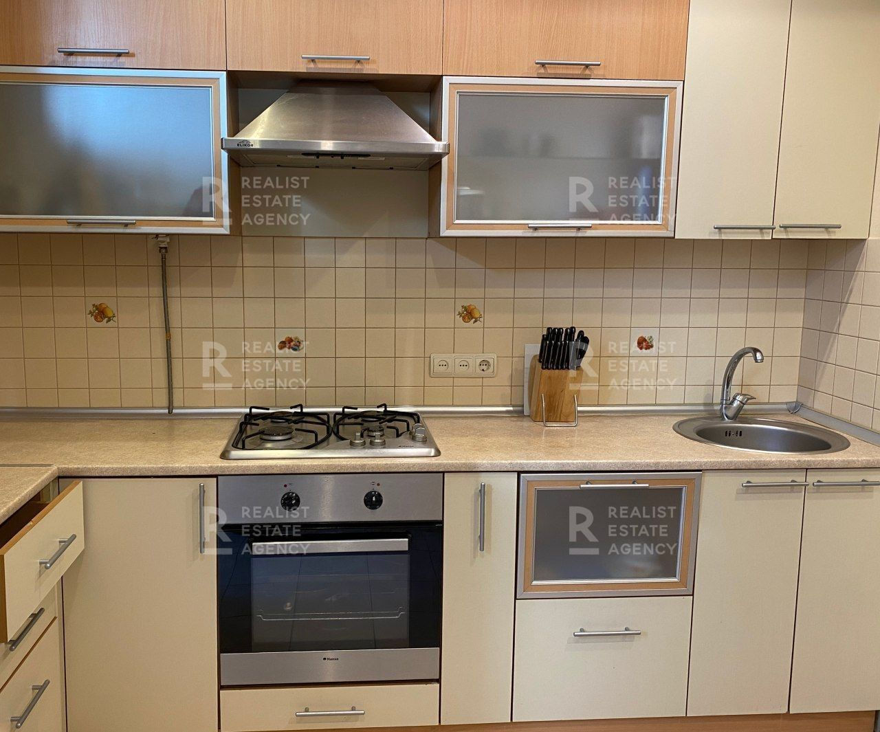 Apartament cu 3 camere,  Centru,  Bălți,  Bălți mun. foto 1