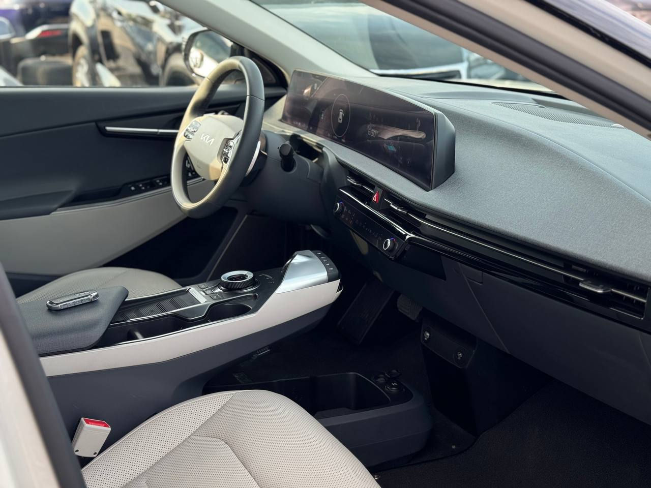 KIA EV6 фото 15
