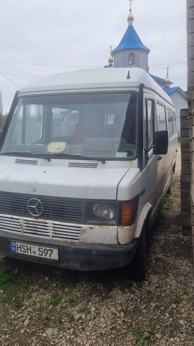 Mercedes 310d foto 2